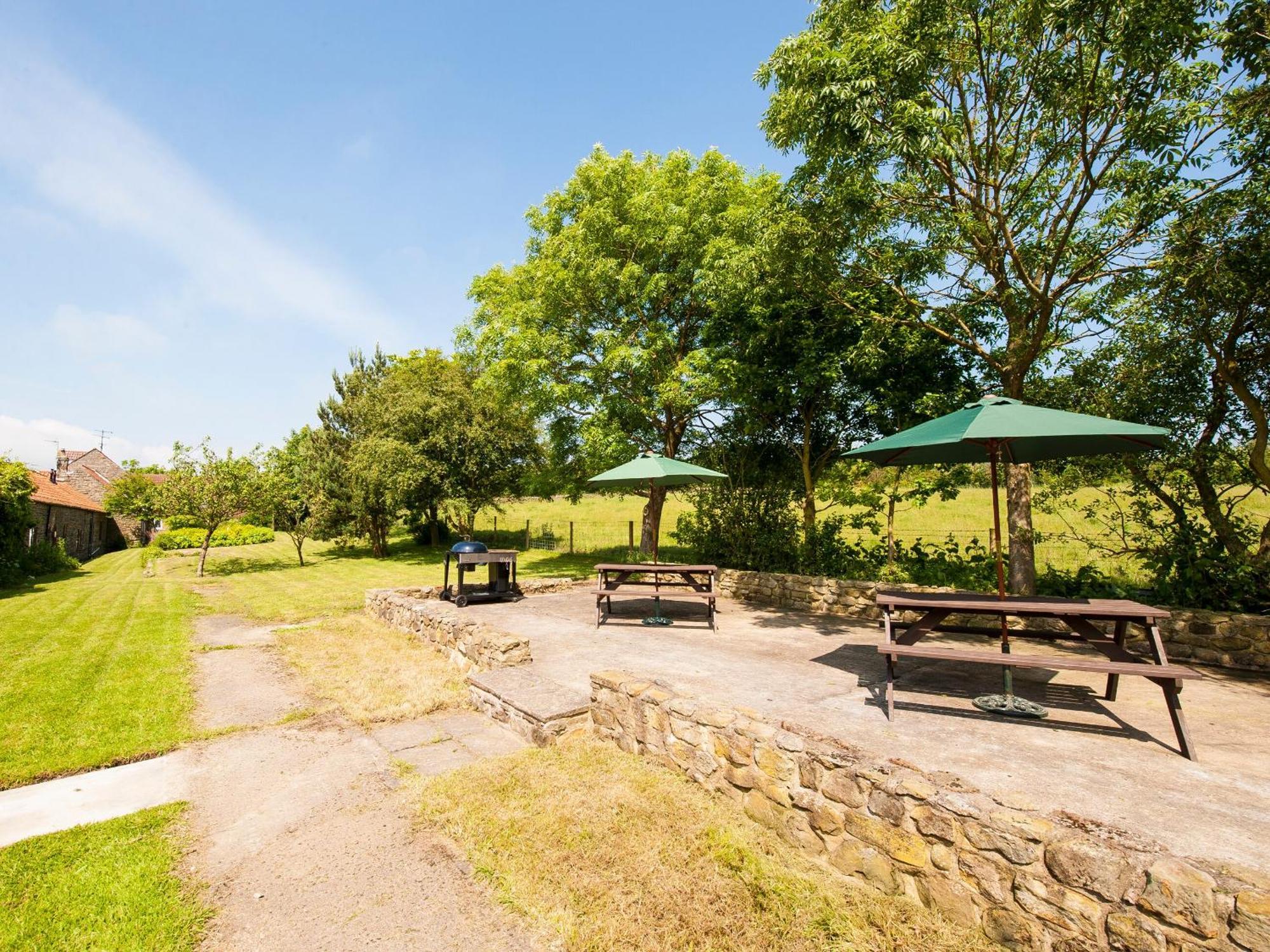 Holiday home Bartletts Barn- Uk38276
